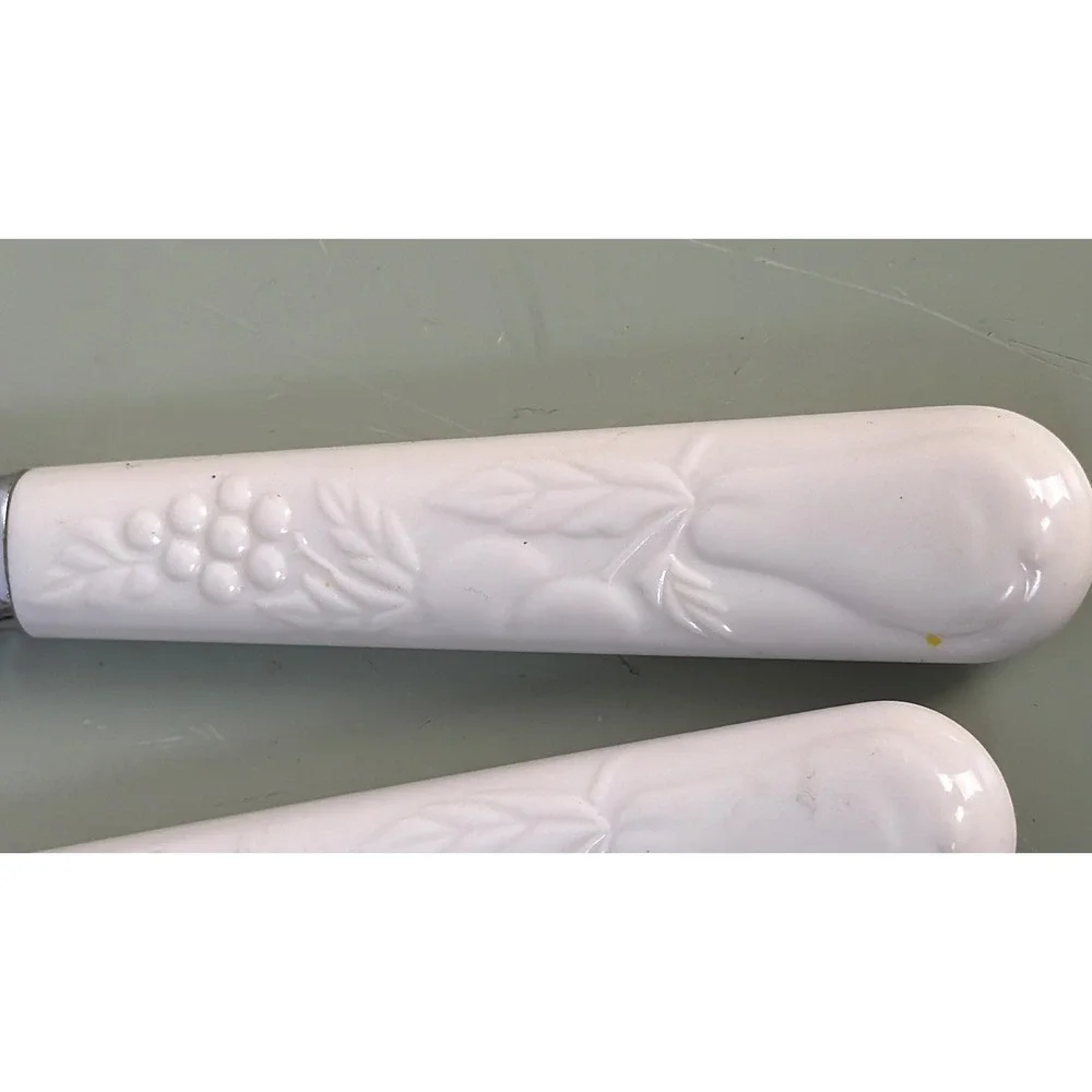 Gibson Steak Knives Set of 4 White Fruit Embossed Stainless Steel Knives